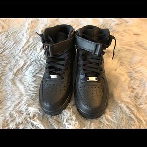 Nike Air Force 1  Mid ‘07